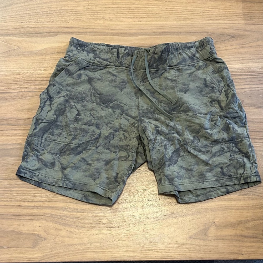 Icebreaker shorts in size L